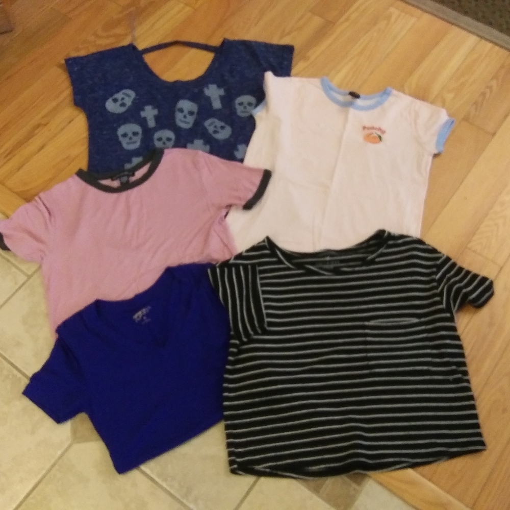 Lot of 5 Women's Tee Shirts Size XSmall